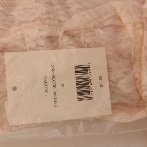 Sugar Moon CHERRY Short Sleeve Lace Cropped Tee - XL - Picture 5 of 5